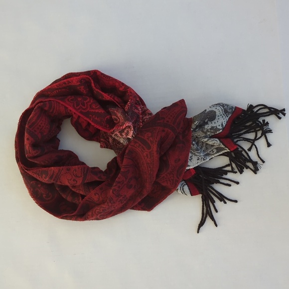 V. Fraas Cashmink Paisley Fringe Scarf Red Black - Picture 16 of 16